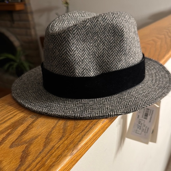ba&sh Black and White Hat - Picture 1 of 6